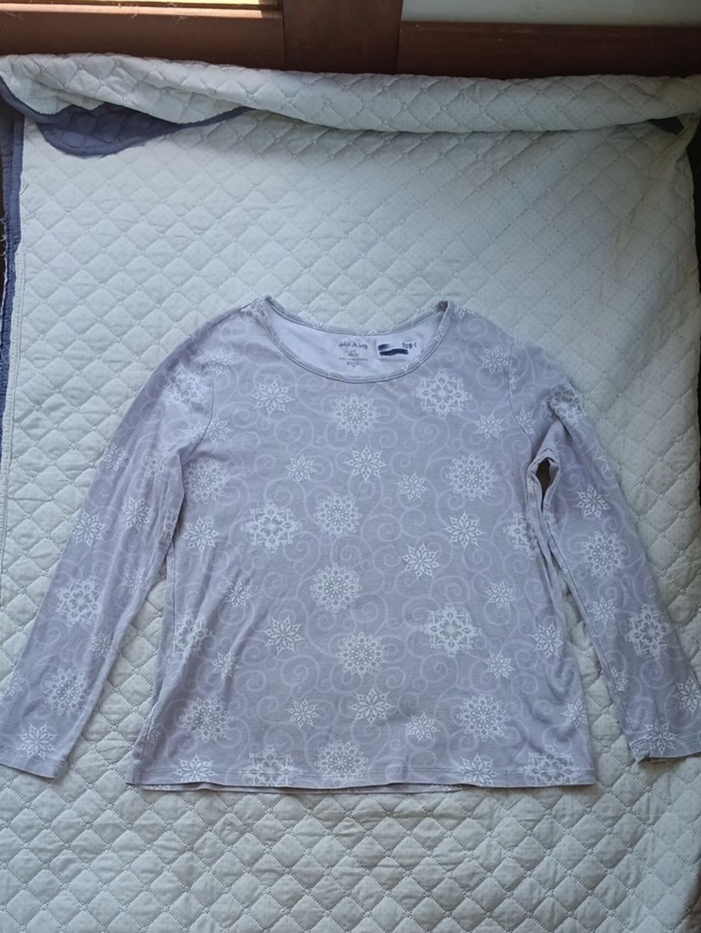 White Stag Long Sleeve Floral Snowflake Print Tee - Light Lavender
